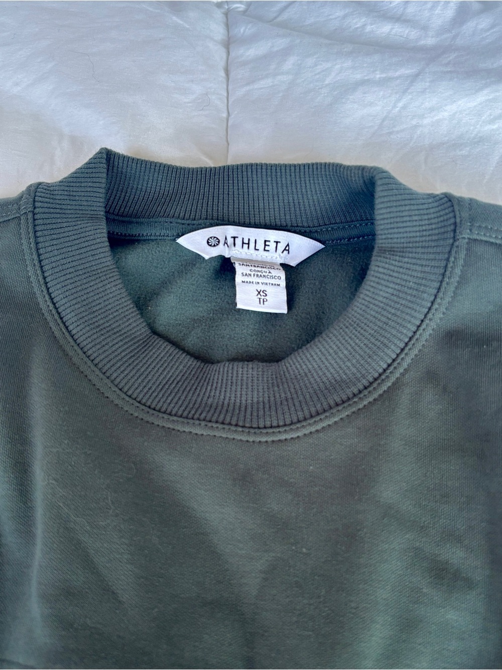 Athleta Triumph Hybrid Crewneck Top in Green Size XS - Picture 7 of 7